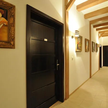 Hotel Templomvoelgy Matrakeresztes